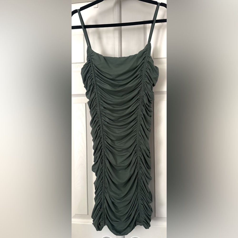 Isa Boulder Green Ruched Bodycon Dress size large